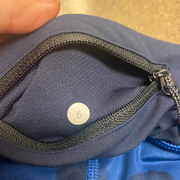 Lululemon luxtreme size 6 - Picture 3 of 3